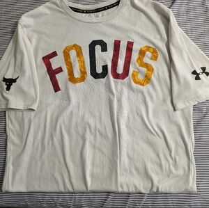 Under armour/rock medium t shirt